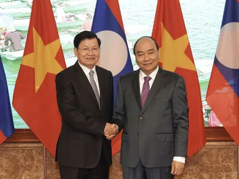 Thủ tướng Việt Nam và Lào thảo luận chiến lược hợp tác 10 năm tới
