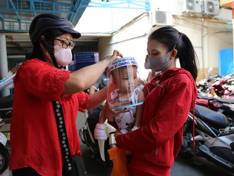 Chống dịch COVID-19: 'Hãy vững tin vì chúng tôi luôn bên bạn'