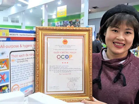 Tranh kính nghệ thuật Vinh COBA: Sản phẩm tranh kính đầu tiên của Việt Nam đạt tiêu chuẩn OCOP