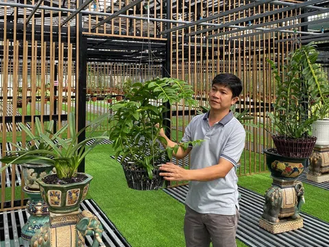 Nguyễn Tấn Lên: Chàng trai 8X chia sẻ những thành công từ hoa lan
