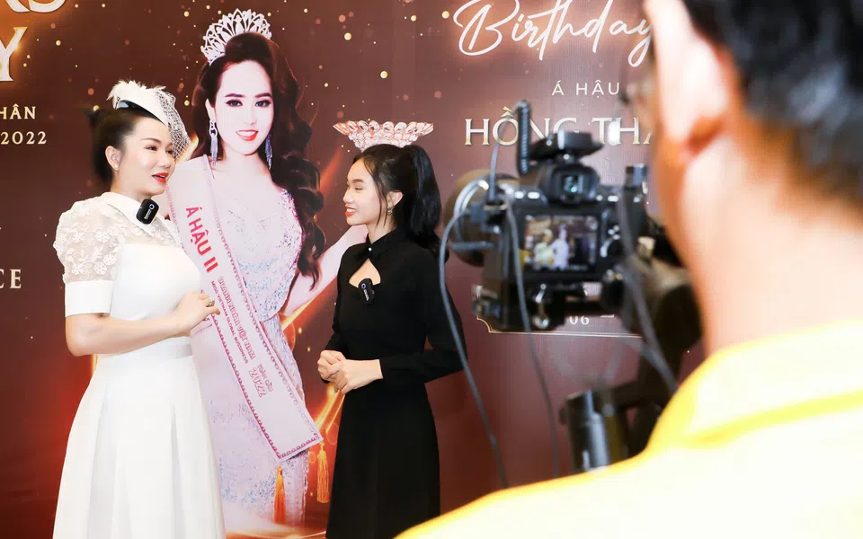 Tân hoa hậu Võ Thị Ngọc Giàu thu hút mọi ánh nhìn tại sự kiện