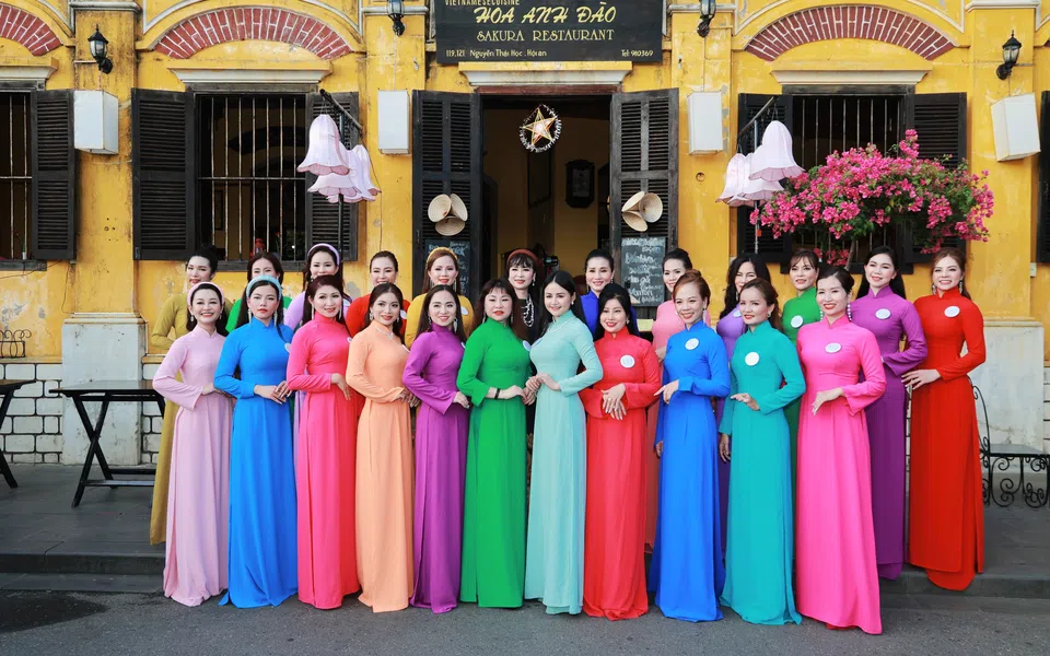 Thí sinh Hoa hậu Thương hiệu Việt Nam 2022: Tỏa sáng trong phần thi trình diễn thời trang
